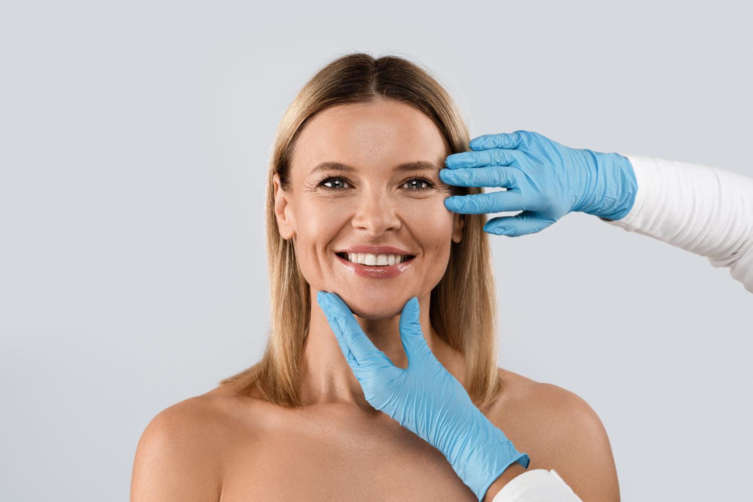 Ringiovanimento del viso: quando medicina estetica e chirurgia plastica possono lavorare insieme