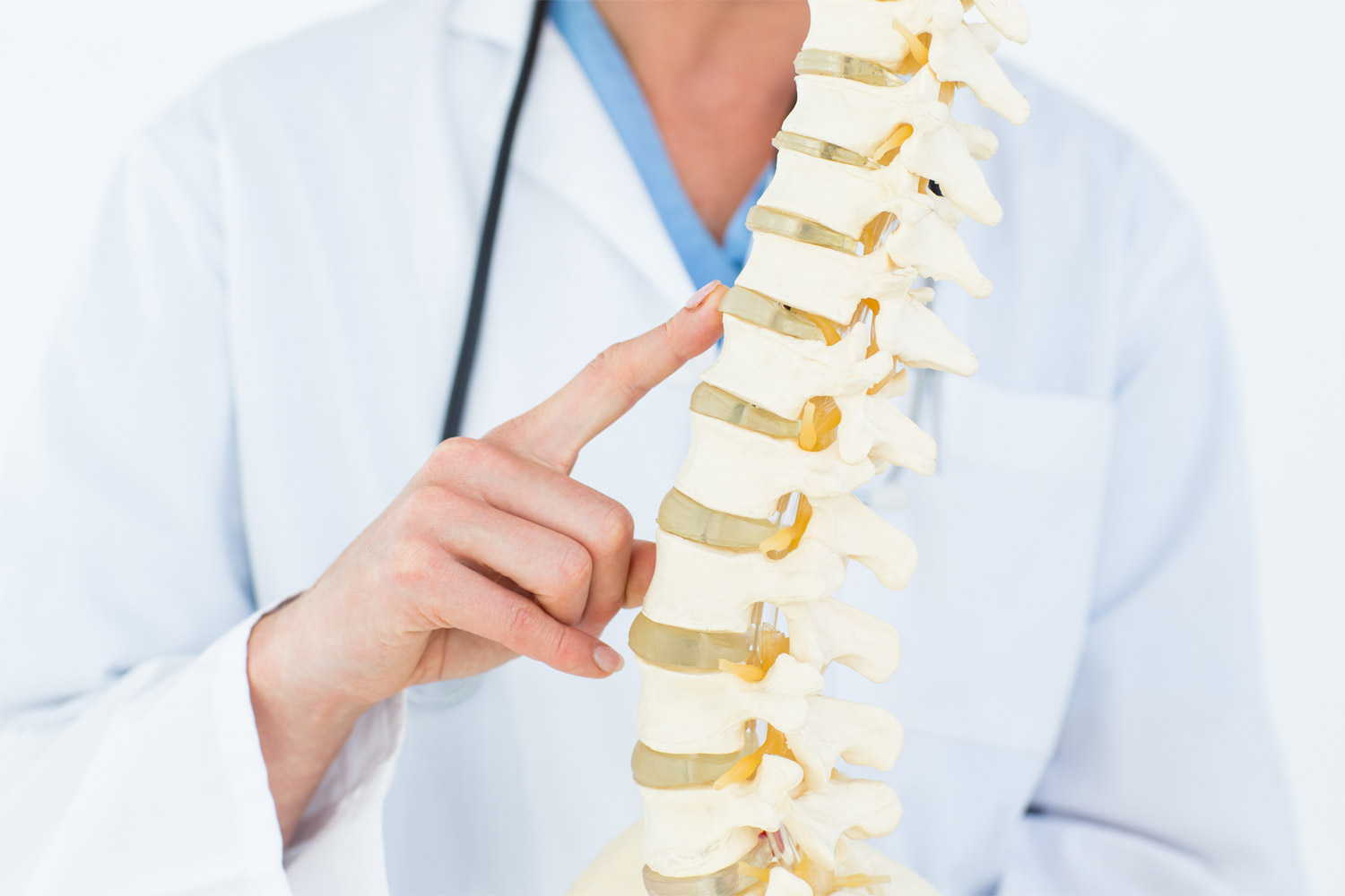 Vertebroplastica: ripristinare la stabilità spinale per una migliore qualità di vita